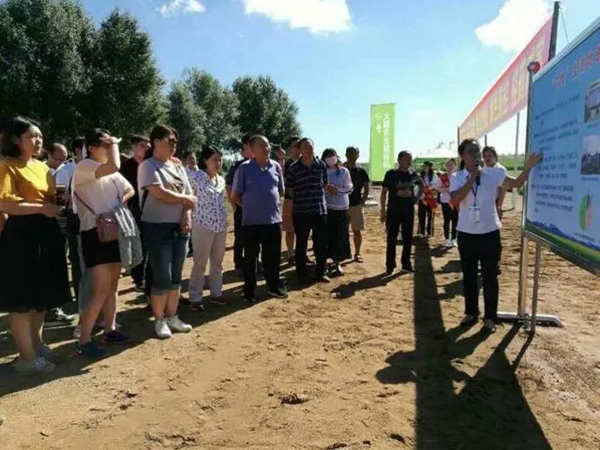 內(nèi)蒙古全區(qū)農(nóng)作物重大病蟲(chóng)疫情監(jiān)測(cè)預(yù)警能力提升現(xiàn)場(chǎng)觀(guān)摩會(huì)召開(kāi)，『托普技術(shù)』驚艷塞北