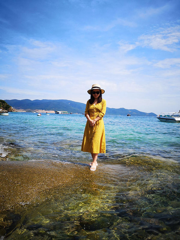 李副官，三分鐘之內我要這小姐姐的所有信息